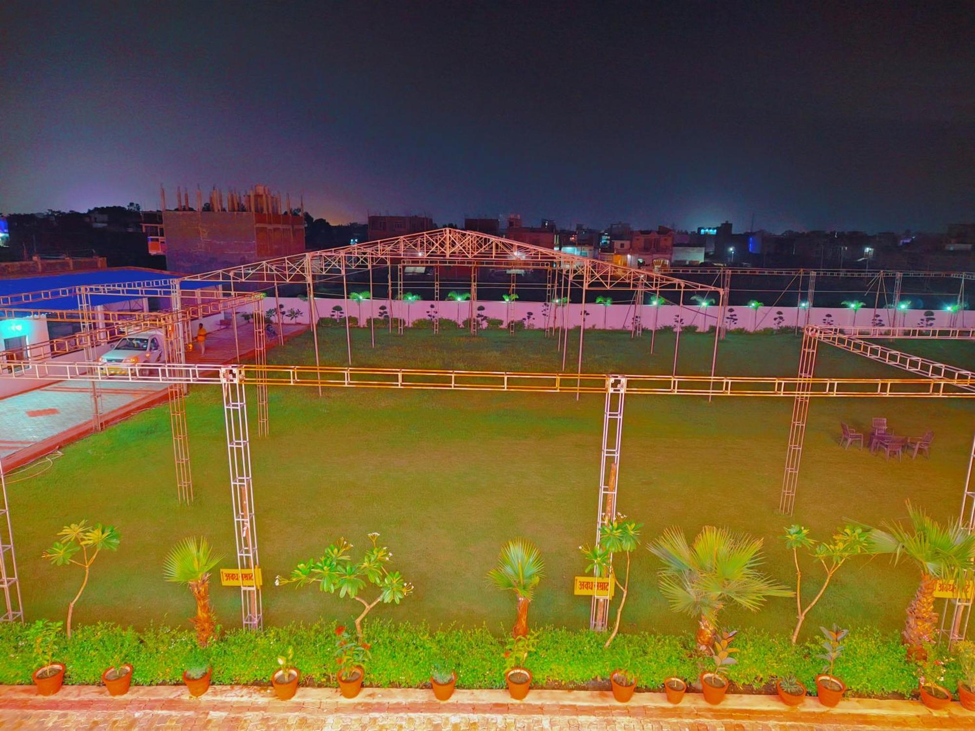 Awadh Samrat Resort Ayodhya Luaran gambar