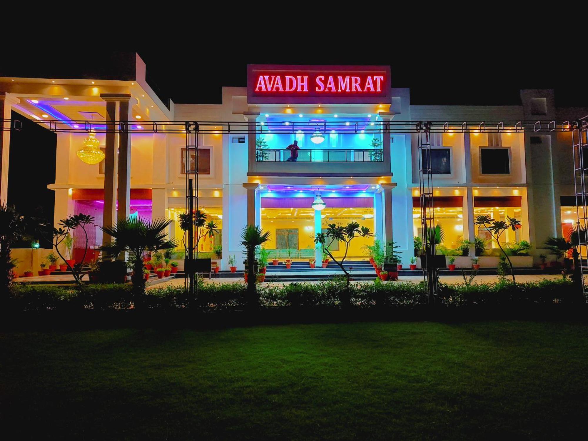 Awadh Samrat Resort Ayodhya Luaran gambar