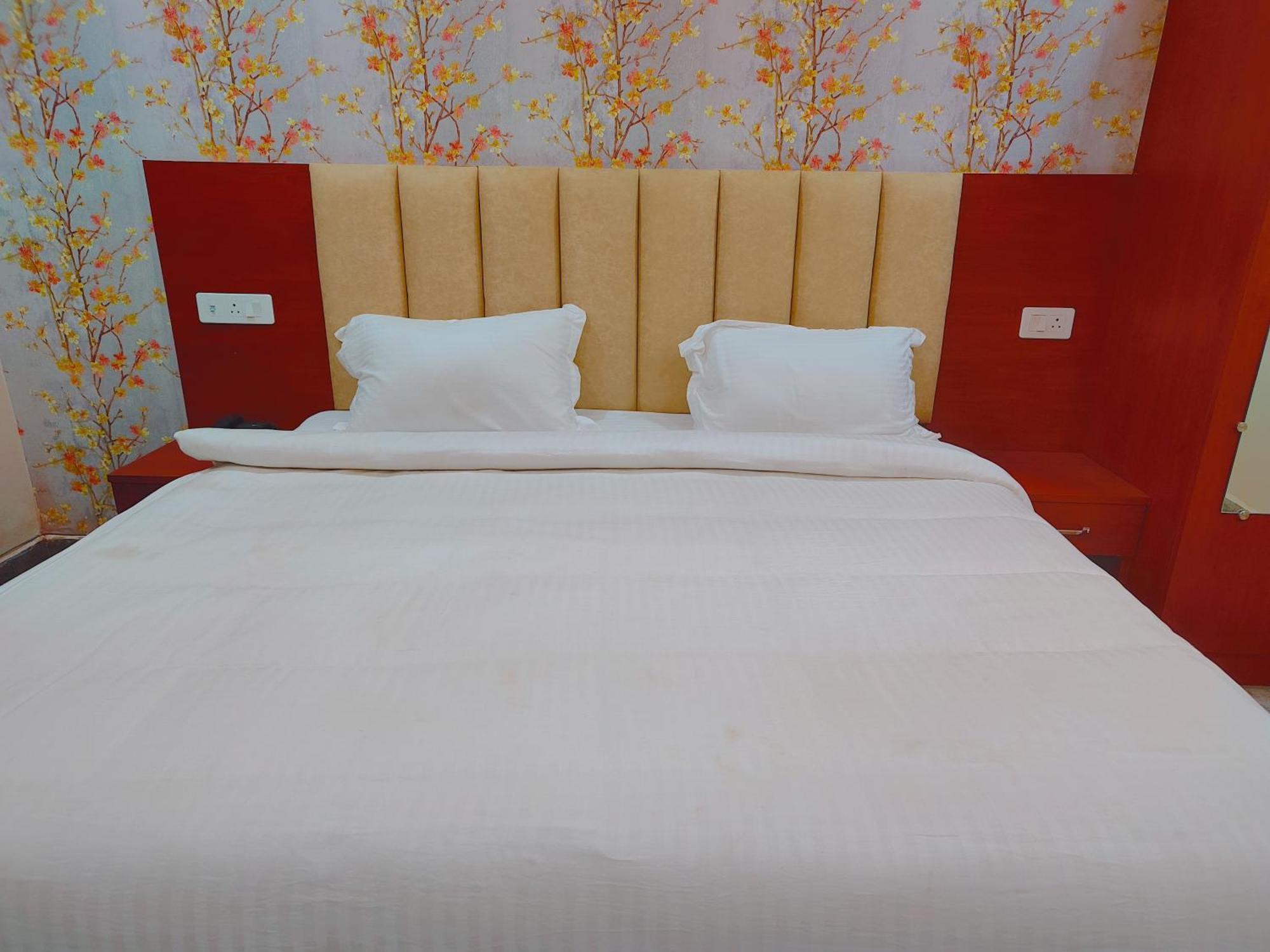 Awadh Samrat Resort Ayodhya Luaran gambar