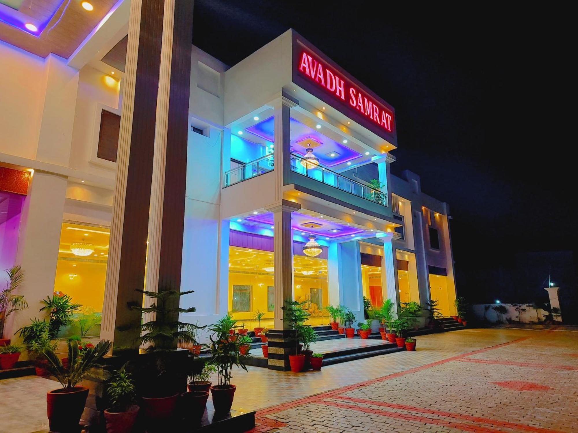 Awadh Samrat Resort Ayodhya Luaran gambar