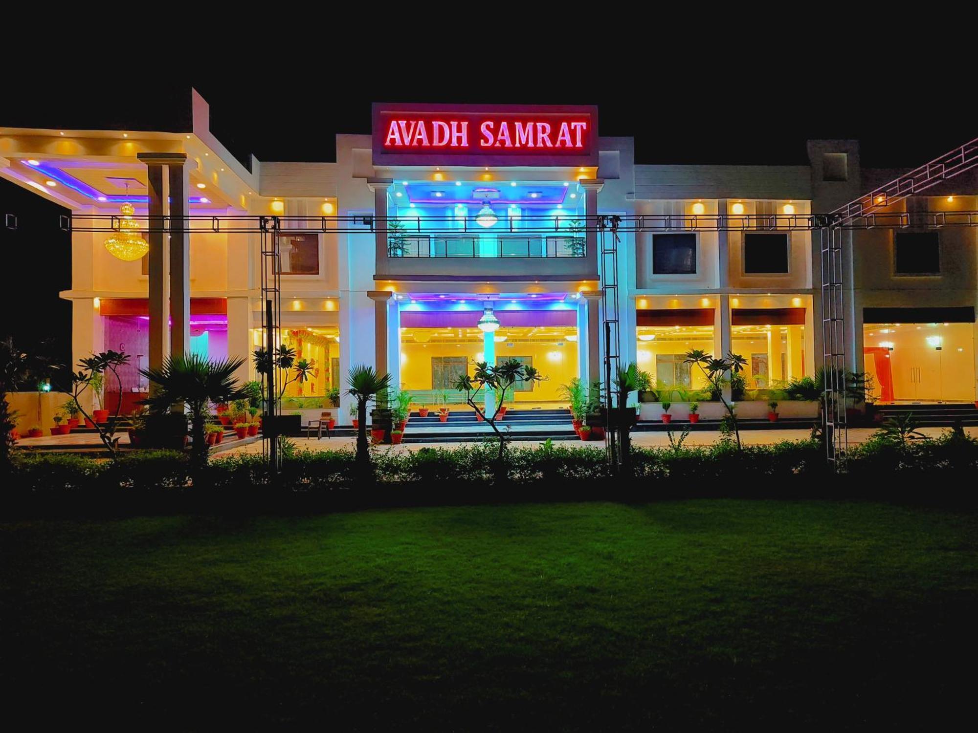 Awadh Samrat Resort Ayodhya Luaran gambar