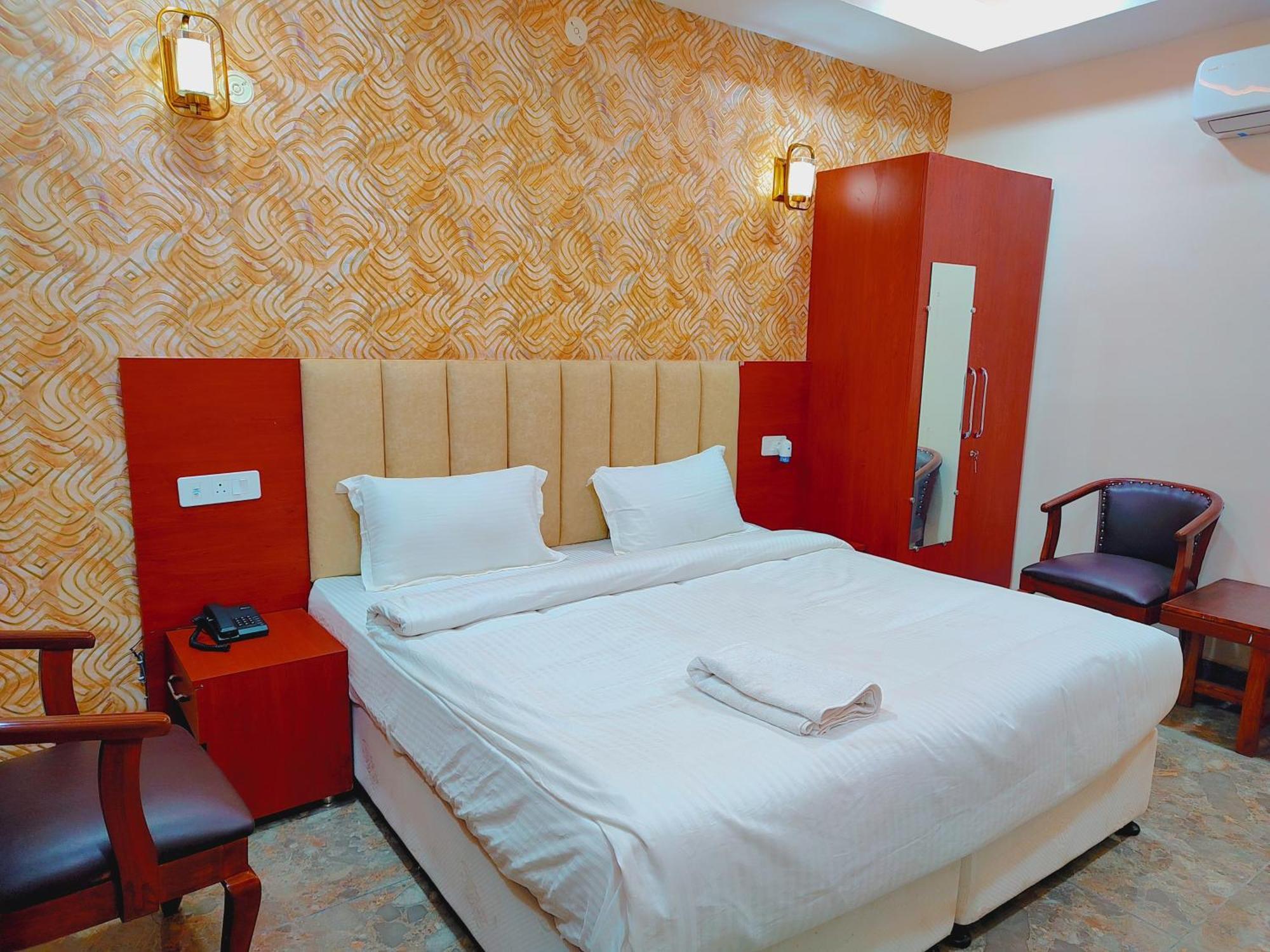 Awadh Samrat Resort Ayodhya Luaran gambar